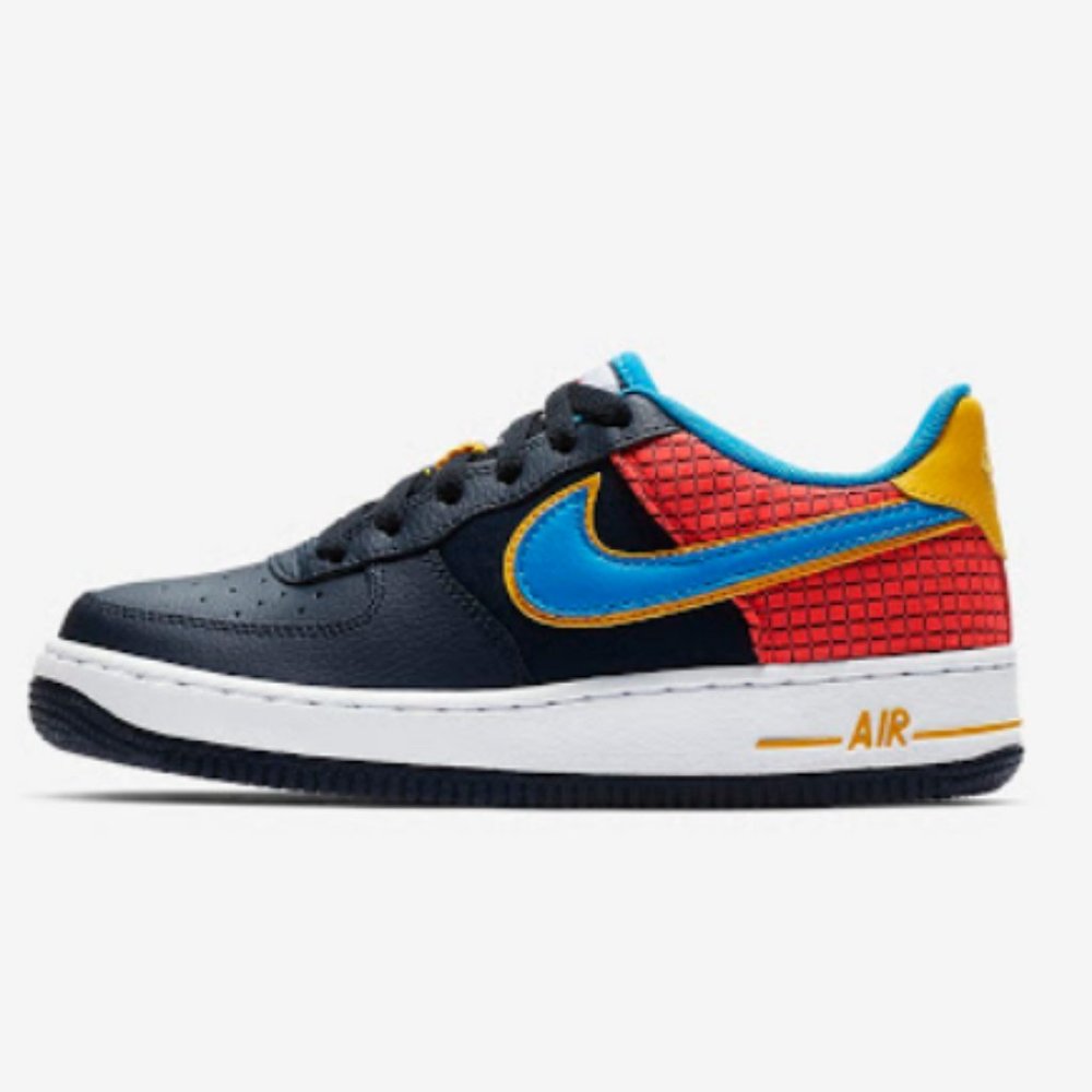 NIKE Air Force 1